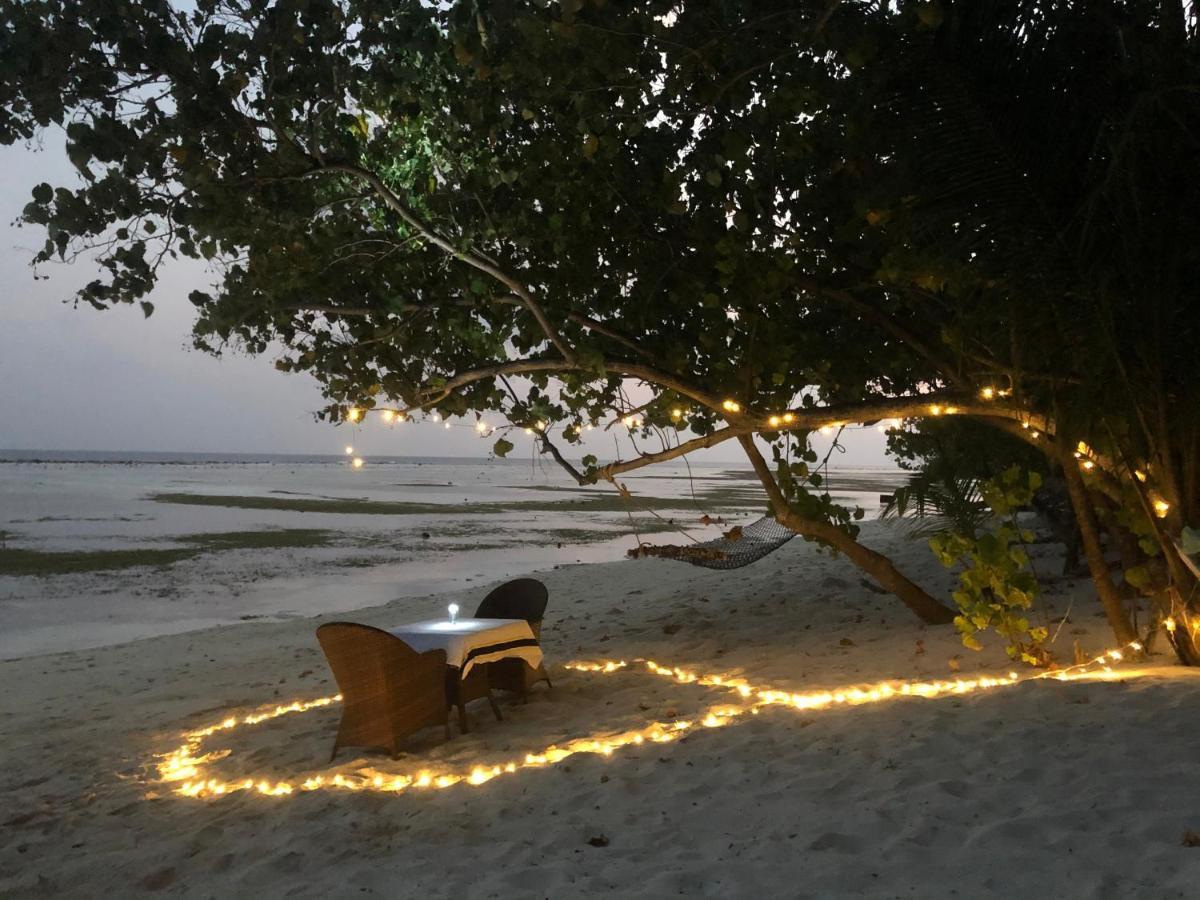ホテル White Tern Maldives Maamigili エクステリア 写真