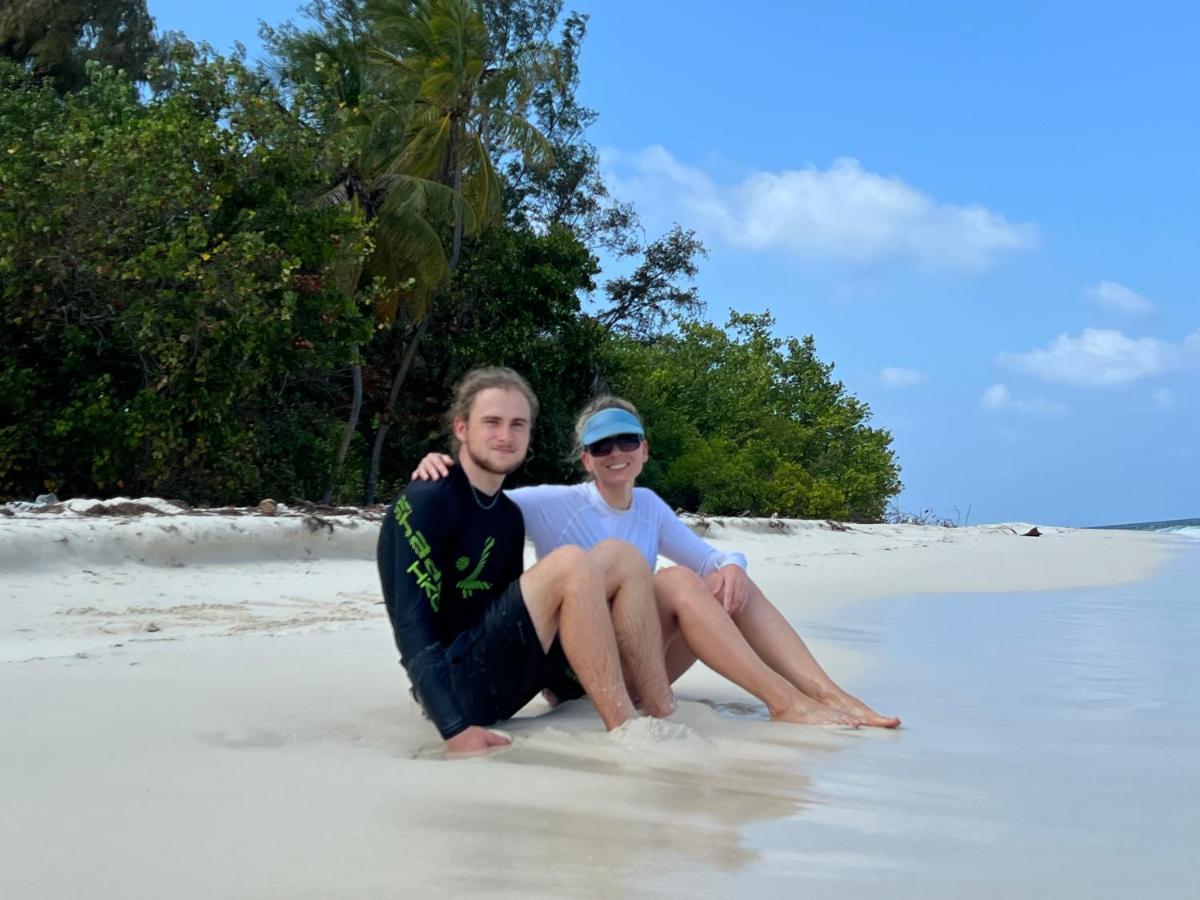 ホテル White Tern Maldives Maamigili エクステリア 写真